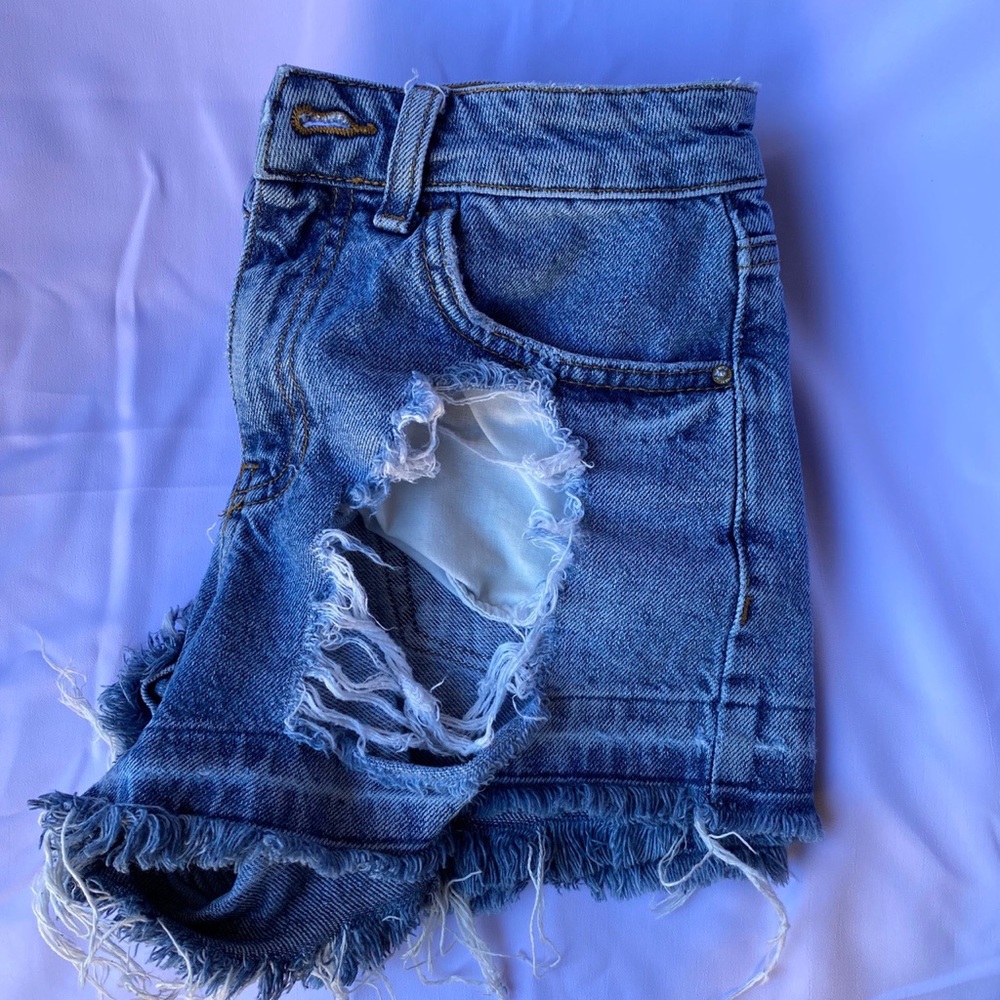 ♡ Featuring High Rise Shorts